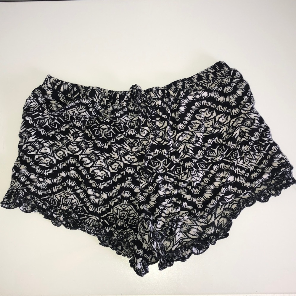 Black and White Soft Patterned Shorts - Small